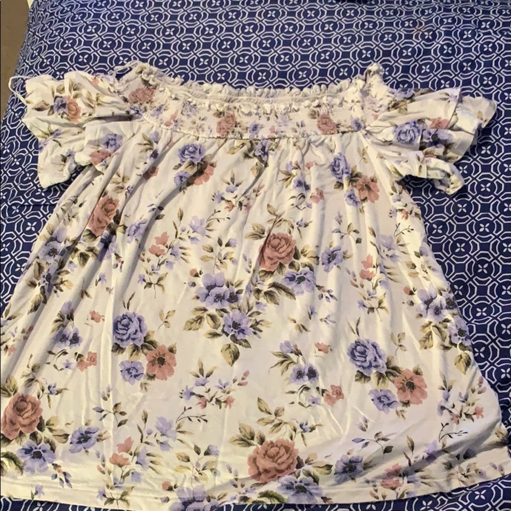 American eagle off the shoulder